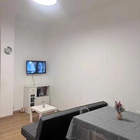 Casaury-torinometrostop Апартаменты *